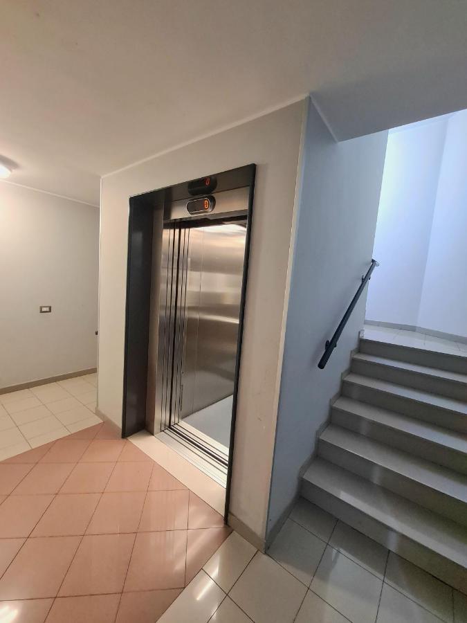 Milano Santa Giulia Business Apartment - Olimpiadi 26 מראה חיצוני תמונה